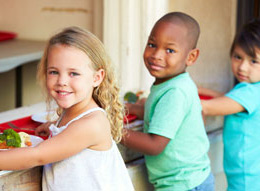 School children with lunch trays