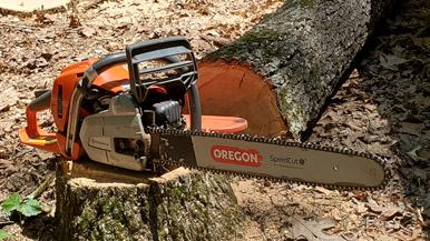 chainsaw closeup