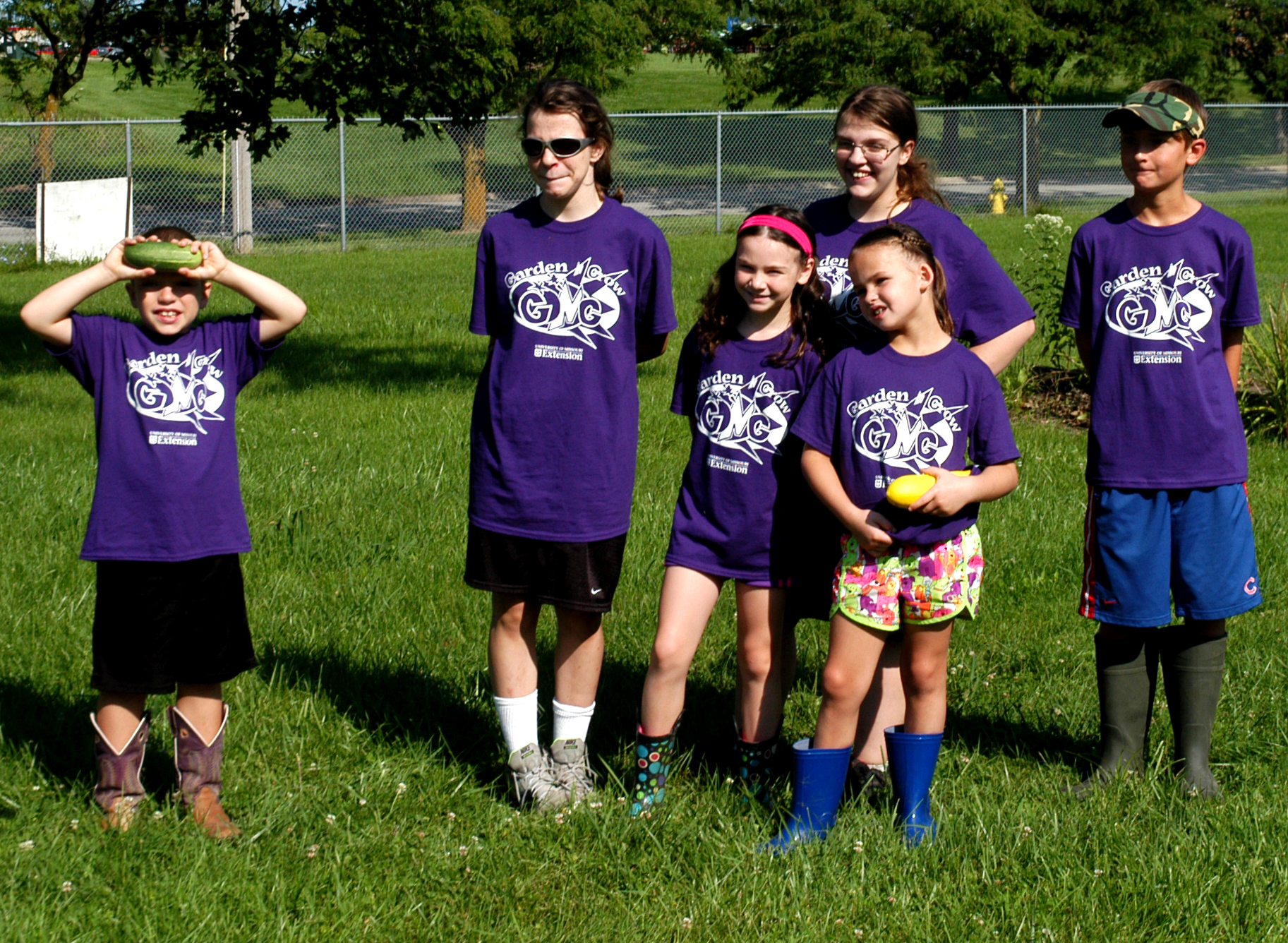  Front, from left: Emmit Cody, Elizabeth Cody, Morgan Mullock, Bailey Malen. Back: Melanie Cody, left, and Joseph Berg.Debbie Johnson, MU Extension